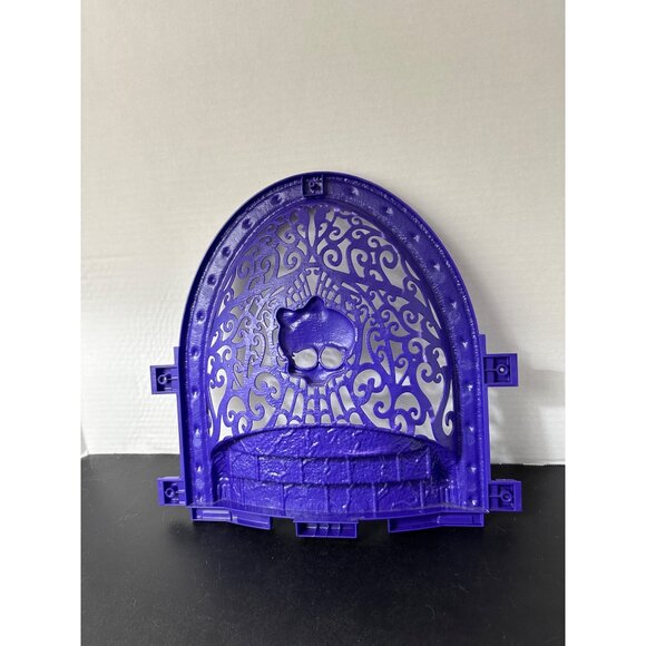 Monster High Freaky Fusion Catacombs replacement piece logo back wall and pegs - Picture 8 of 14